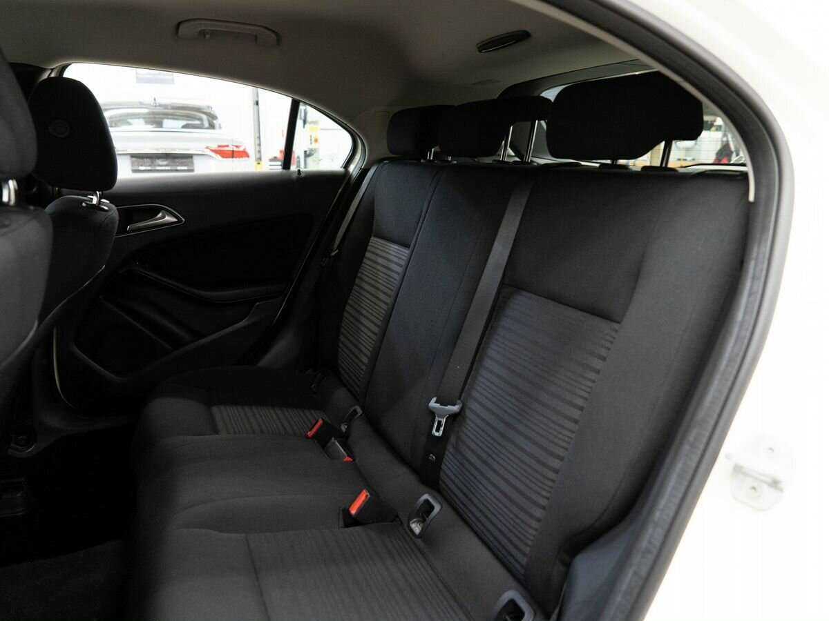 Mercedes-Benz A-Класс с пробегом — 2016 год. Фото: #6