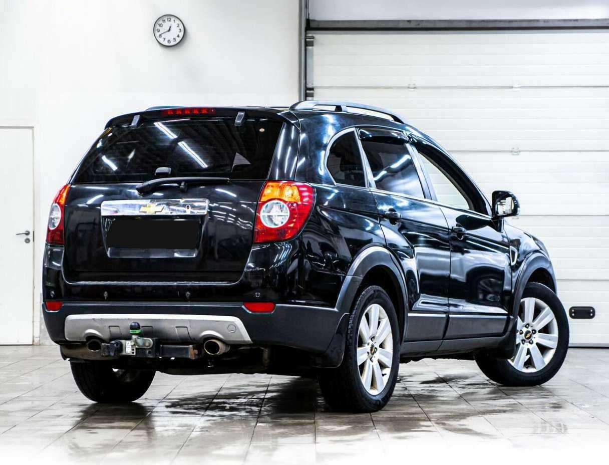 Chevrolet Captiva с пробегом — 2008 год. Фото: #2