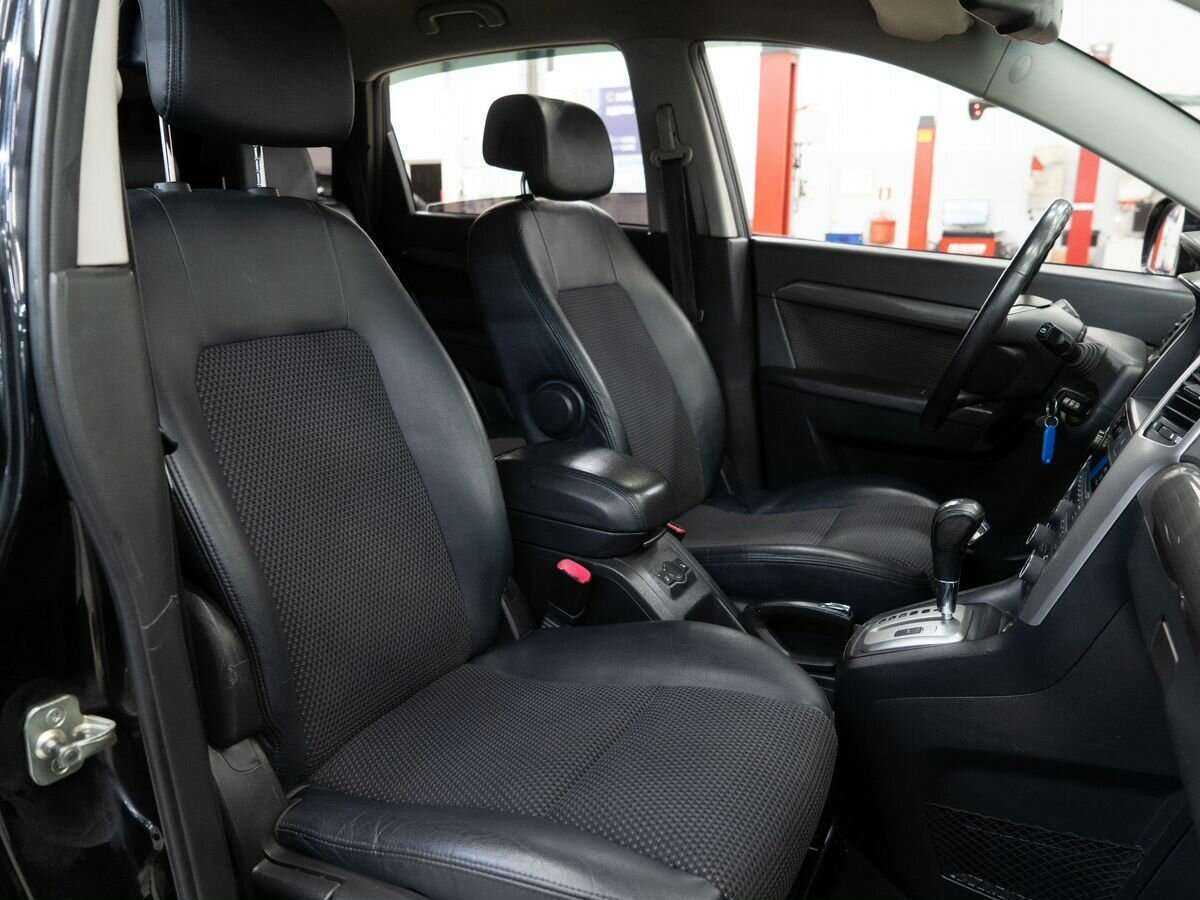 Chevrolet Captiva с пробегом — 2008 год. Фото: #9