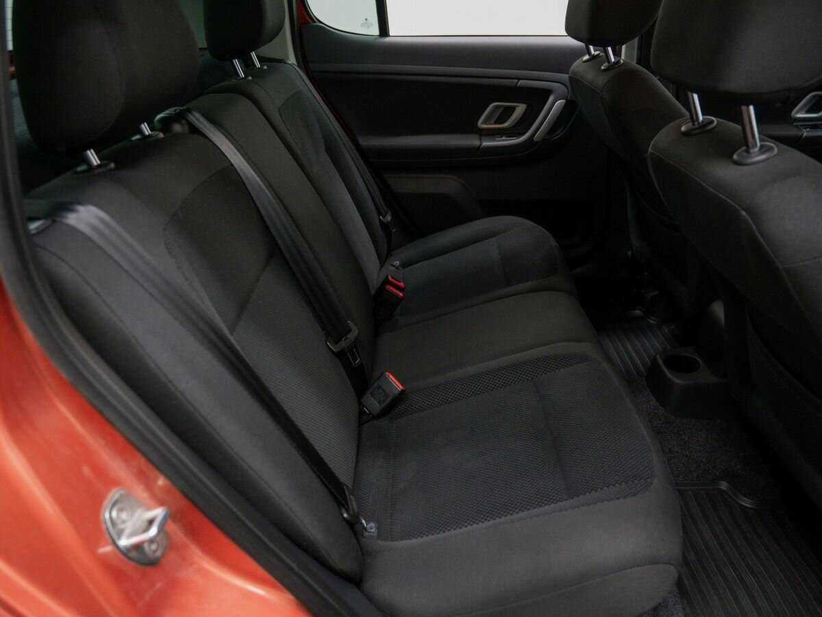 Skoda Fabia с пробегом — 2010 год. Фото: #9