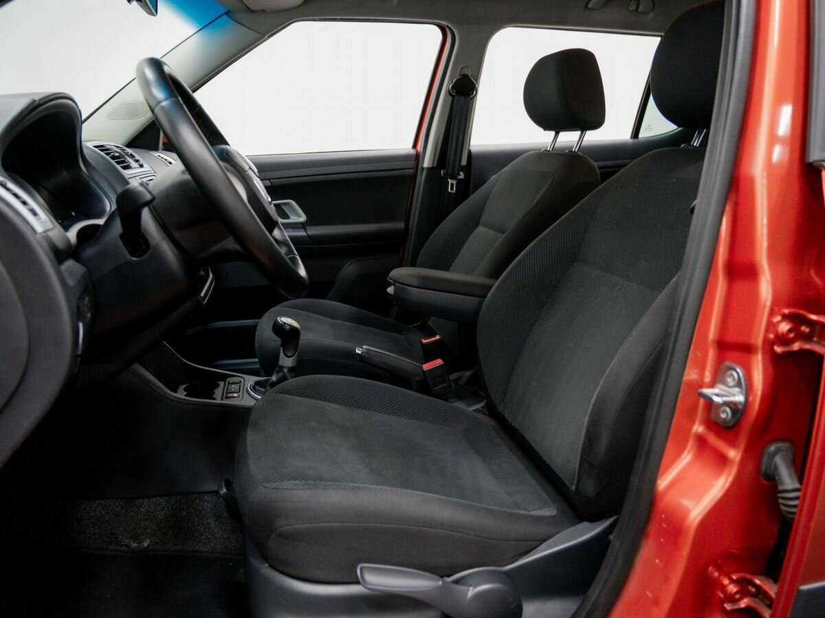 Skoda Fabia с пробегом — 2010 год. Фото: #14