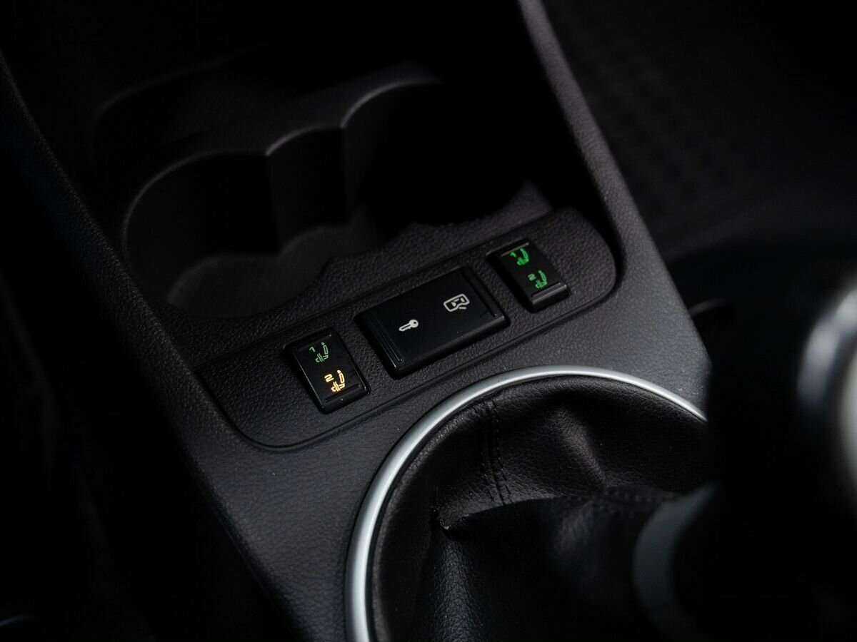 Skoda Fabia с пробегом — 2010 год. Фото: #19