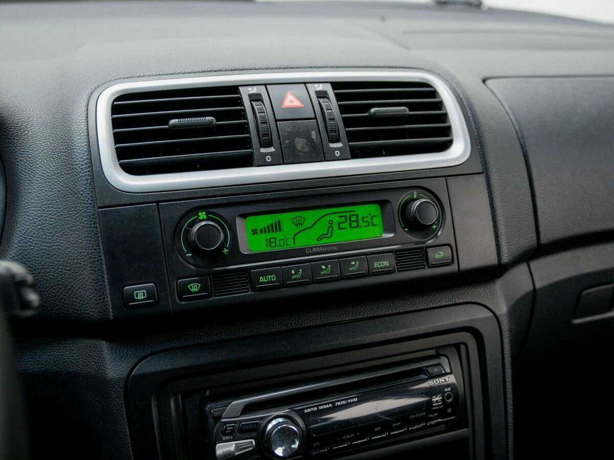 Skoda Fabia с пробегом — 2010 год. Фото: #20