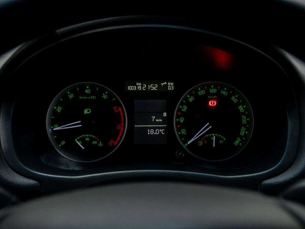 Skoda Fabia с пробегом — 2010 год. Фото: #21