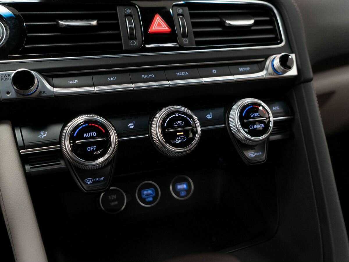 Genesis G70 с пробегом — 2021 год. Фото: #13