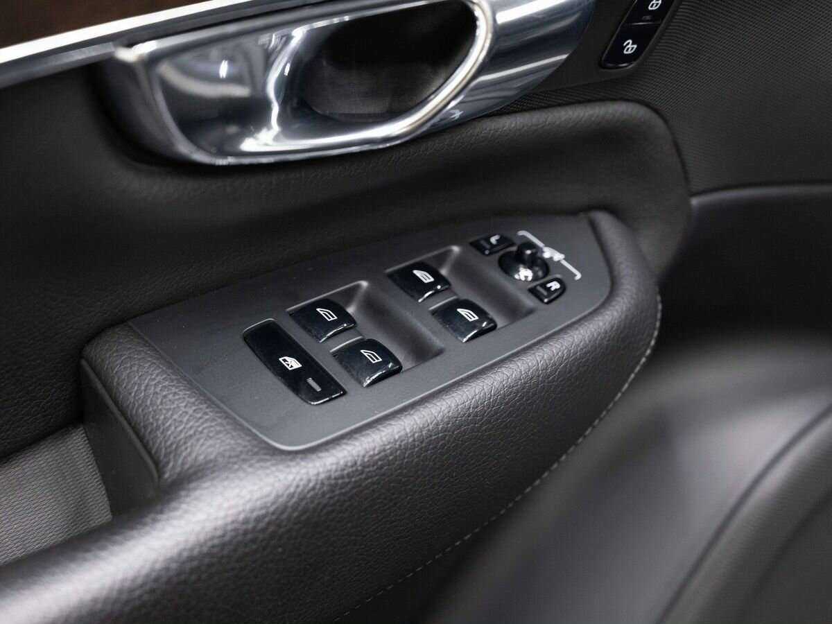 Volvo XC90 с пробегом — 2016 год. Фото: #18