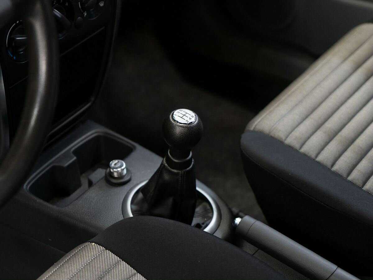 Suzuki SX4 с пробегом — 2010 год. Фото: #10