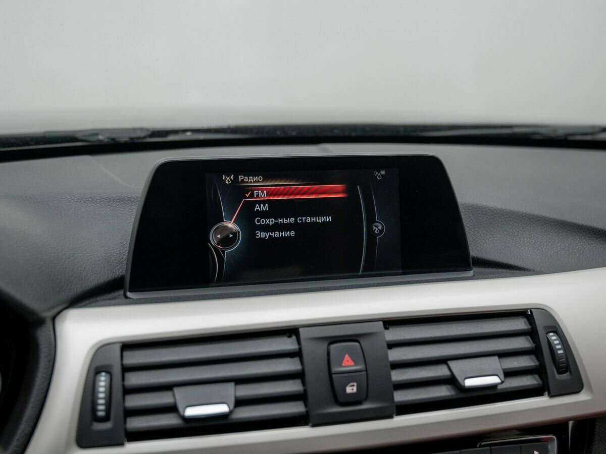 BMW 3 серии с пробегом — 2015 год. Фото: #20