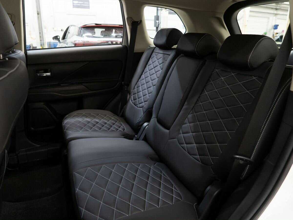 Mitsubishi Outlander с пробегом — 2022 год. Фото: #6