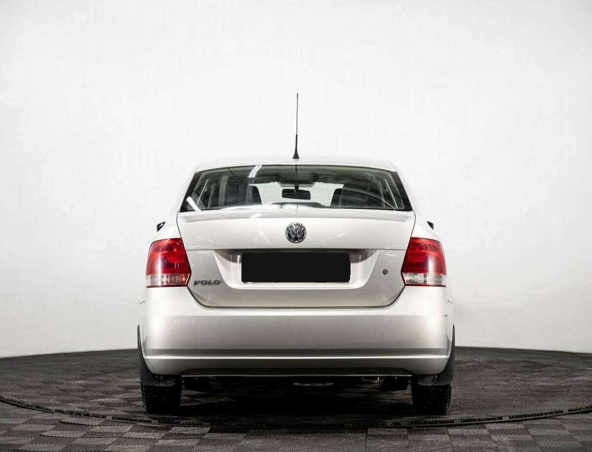 Volkswagen Polo с пробегом — 2010 год. Фото: #4