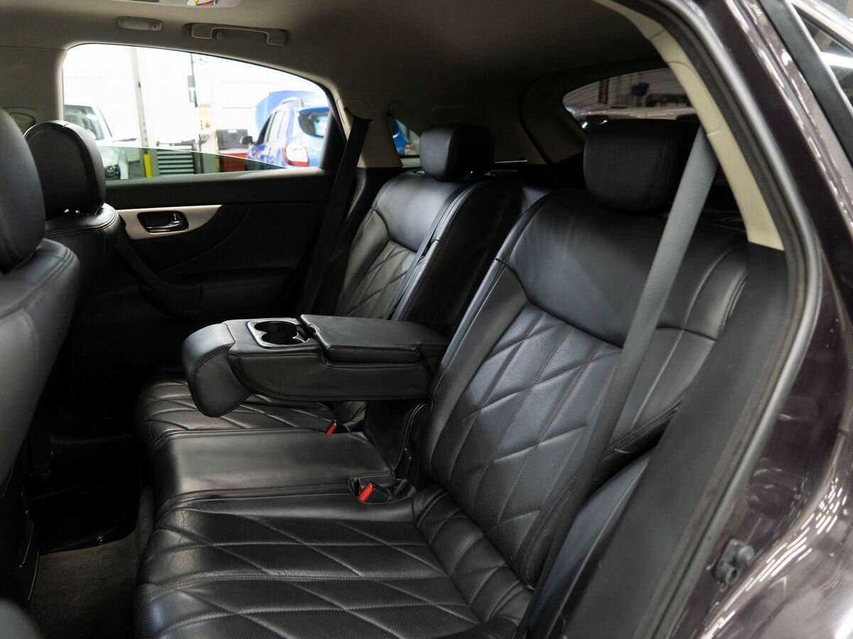 Infiniti FX с пробегом — 2008 год. Фото: #5