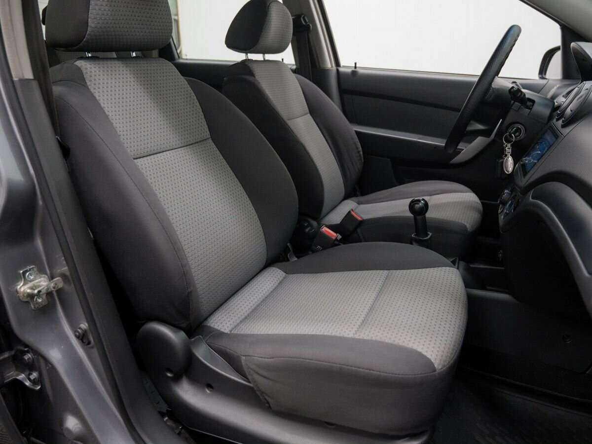 Chevrolet Aveo с пробегом — 2010 год. Фото: #7