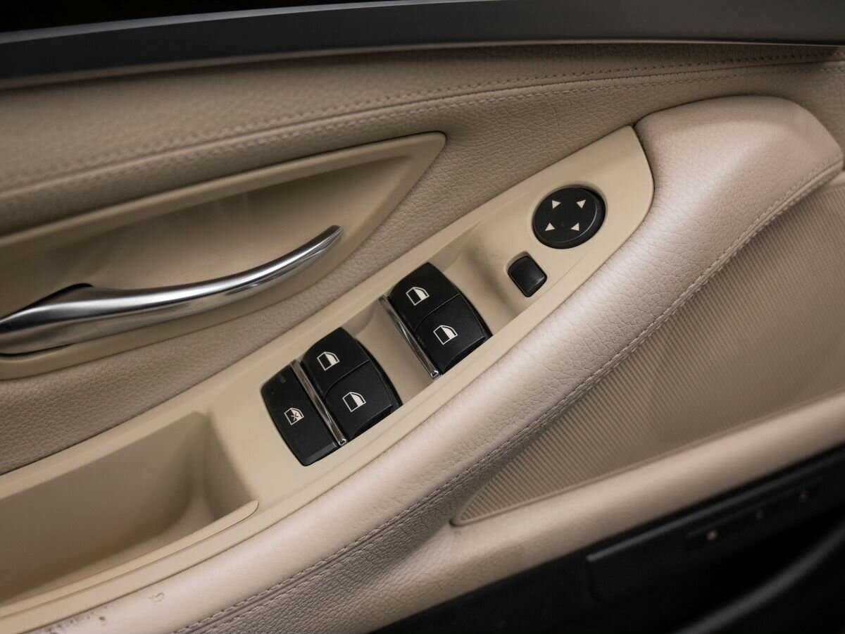 BMW 5 серии с пробегом — 2011 год. Фото: #14