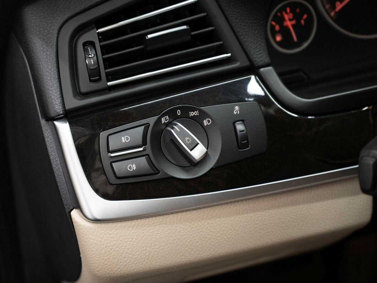 BMW 5 серии с пробегом — 2011 год. Фото: #17