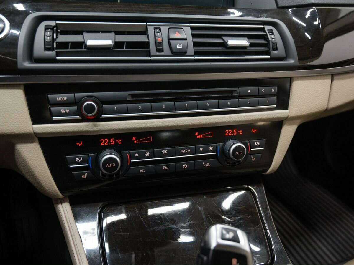 BMW 5 серии с пробегом — 2011 год. Фото: #21