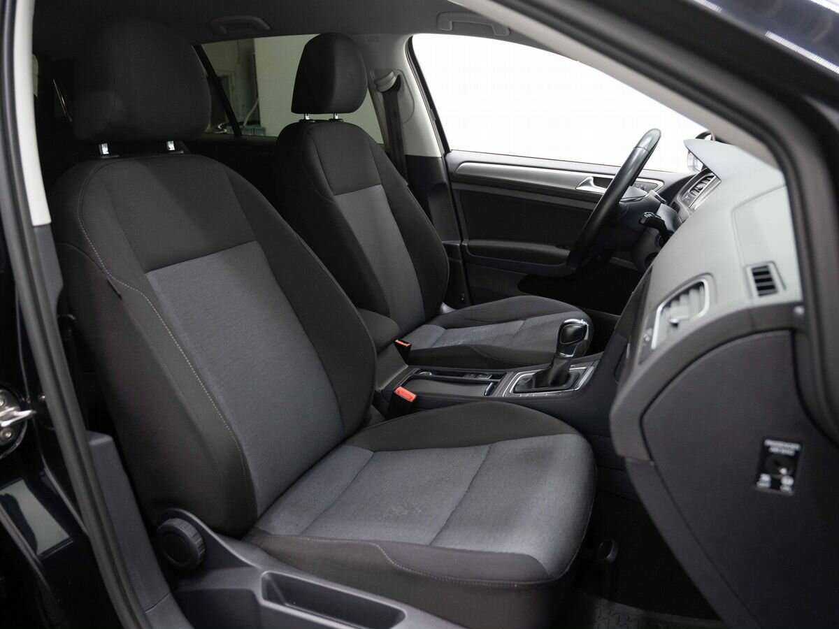 Volkswagen Golf с пробегом — 2013 год. Фото: #13