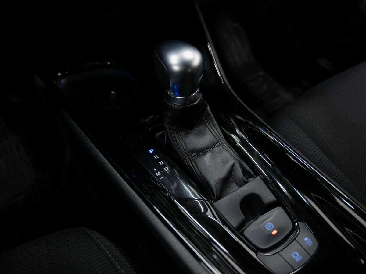 Toyota C-HR с пробегом — 2018 год. Фото: #14