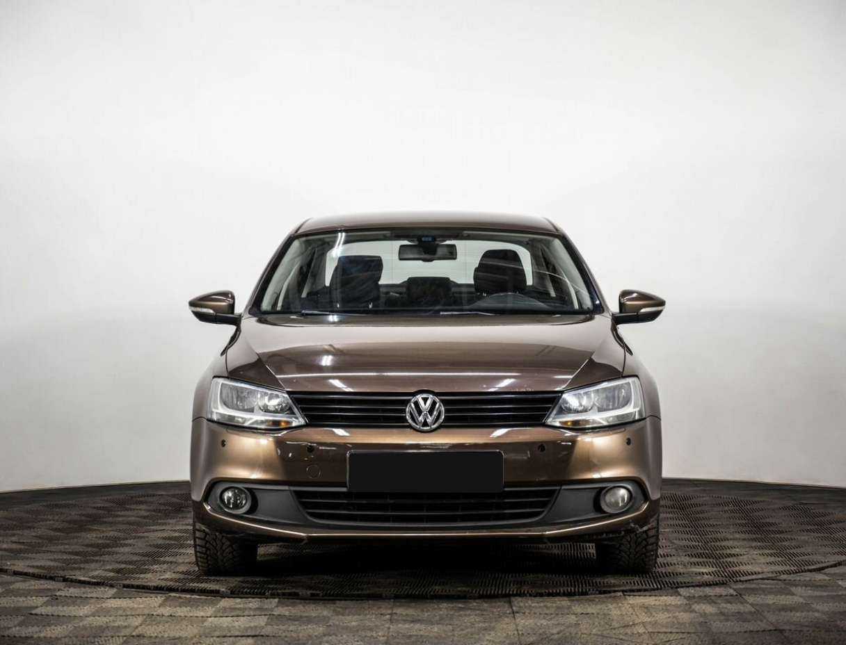 Volkswagen Jetta с пробегом — 2011 год. Фото: #1