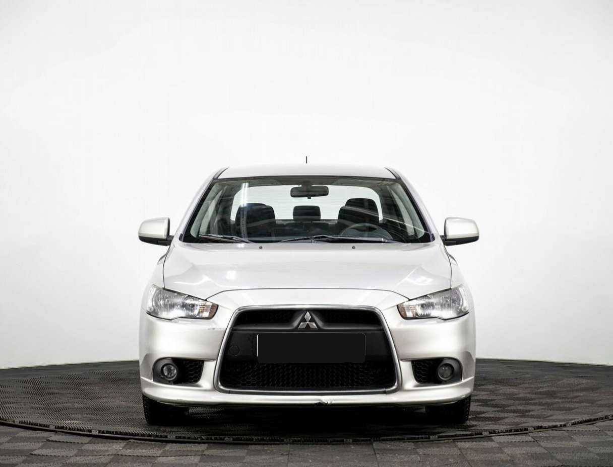 Mitsubishi Lancer с пробегом — 2012 год. Фото: #1