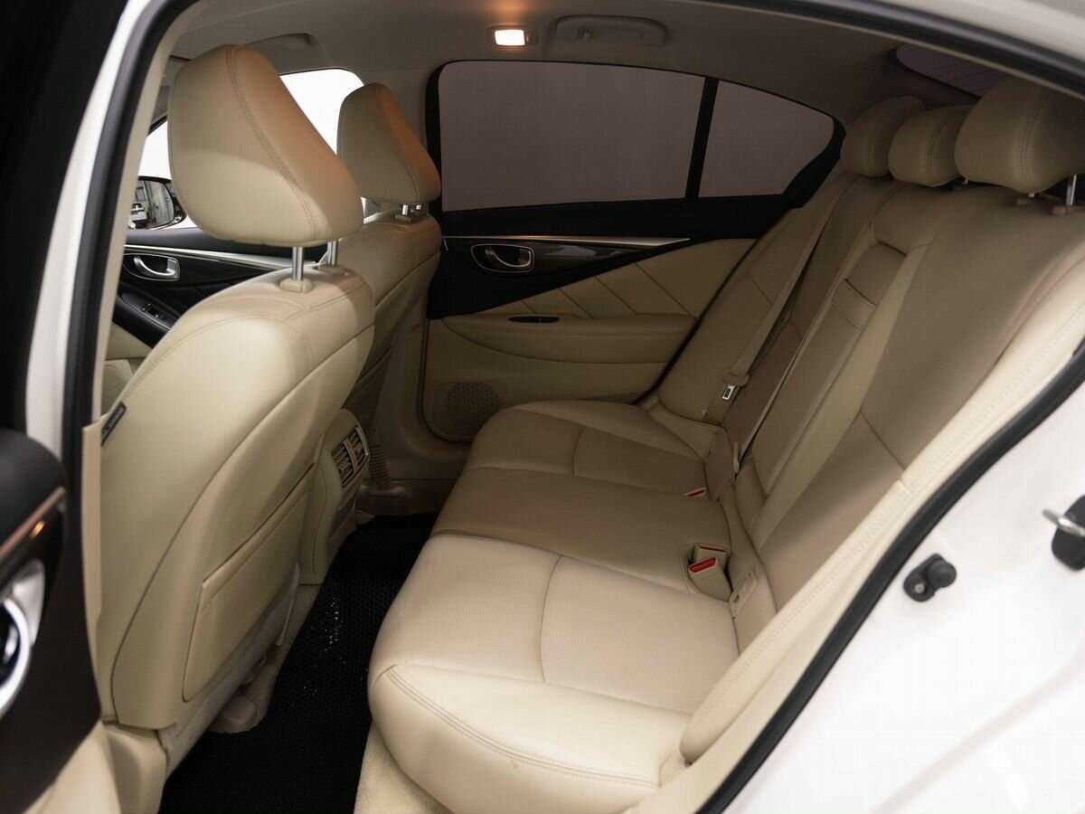 Infiniti Q50 с пробегом — 2015 год. Фото: #4