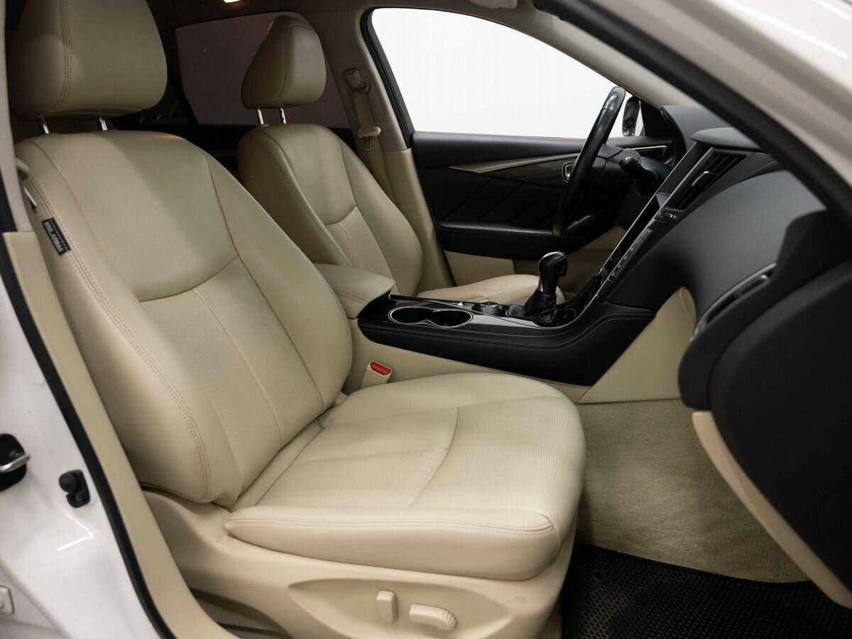 Infiniti Q50 с пробегом — 2015 год. Фото: #7