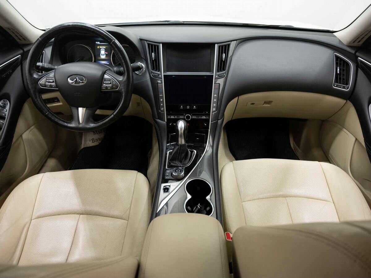 Infiniti Q50 с пробегом — 2015 год. Фото: #9