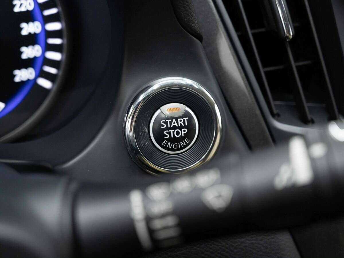 Infiniti Q50 с пробегом — 2015 год. Фото: #13