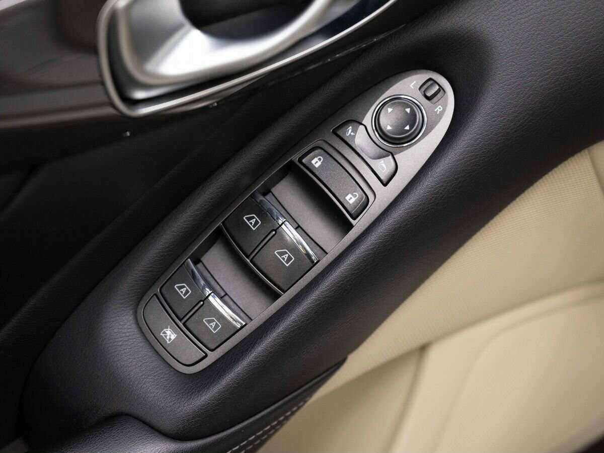 Infiniti Q50 с пробегом — 2015 год. Фото: #14