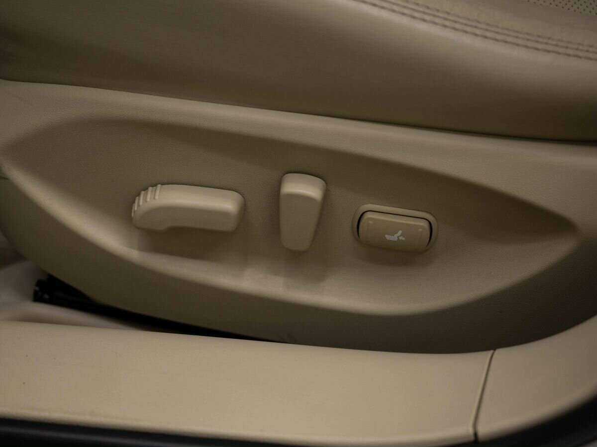 Infiniti Q50 с пробегом — 2015 год. Фото: #16