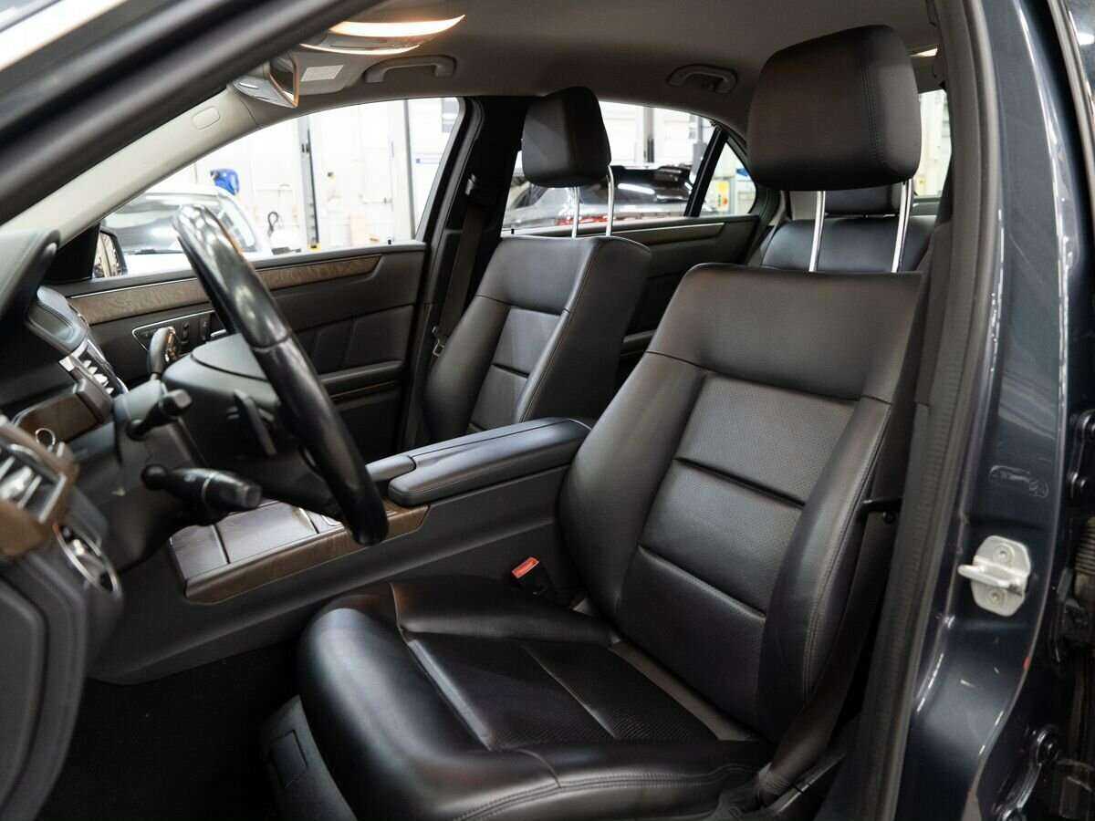 Mercedes-Benz E-Класс с пробегом — 2011 год. Фото: #2