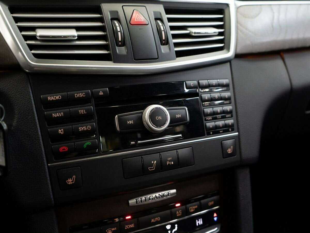 Mercedes-Benz E-Класс с пробегом — 2011 год. Фото: #11