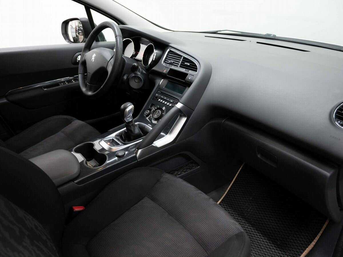 Peugeot 3008 с пробегом — 2010 год. Фото: #10