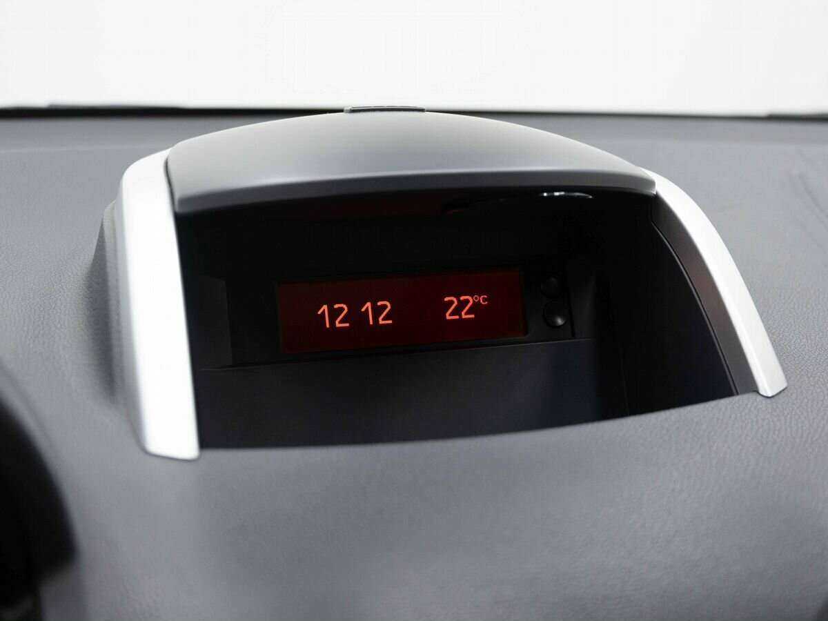 Renault Koleos с пробегом — 2008 год. Фото: #12