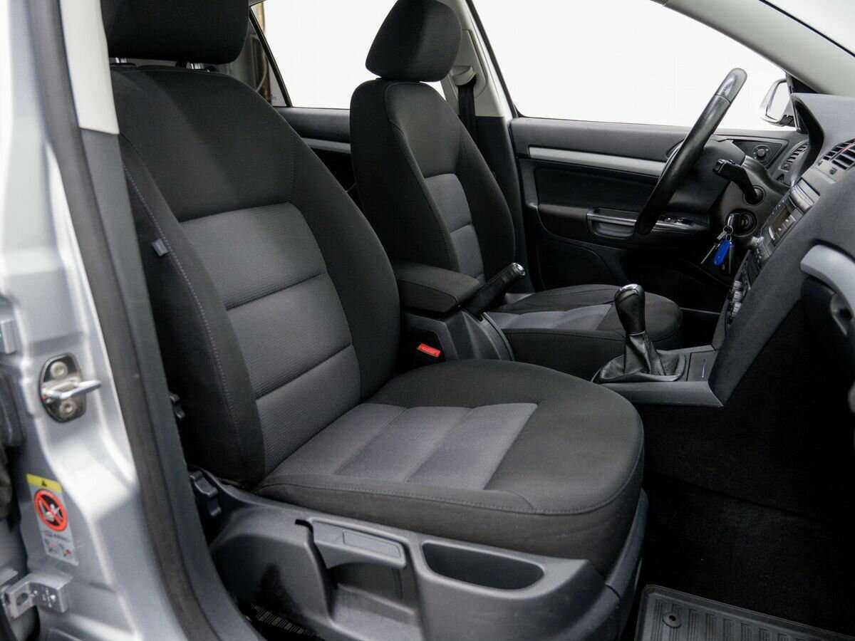 Skoda Octavia с пробегом — 2008 год. Фото: #6