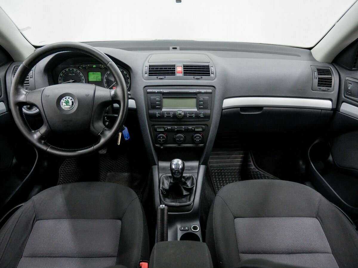 Skoda Octavia с пробегом — 2008 год. Фото: #8