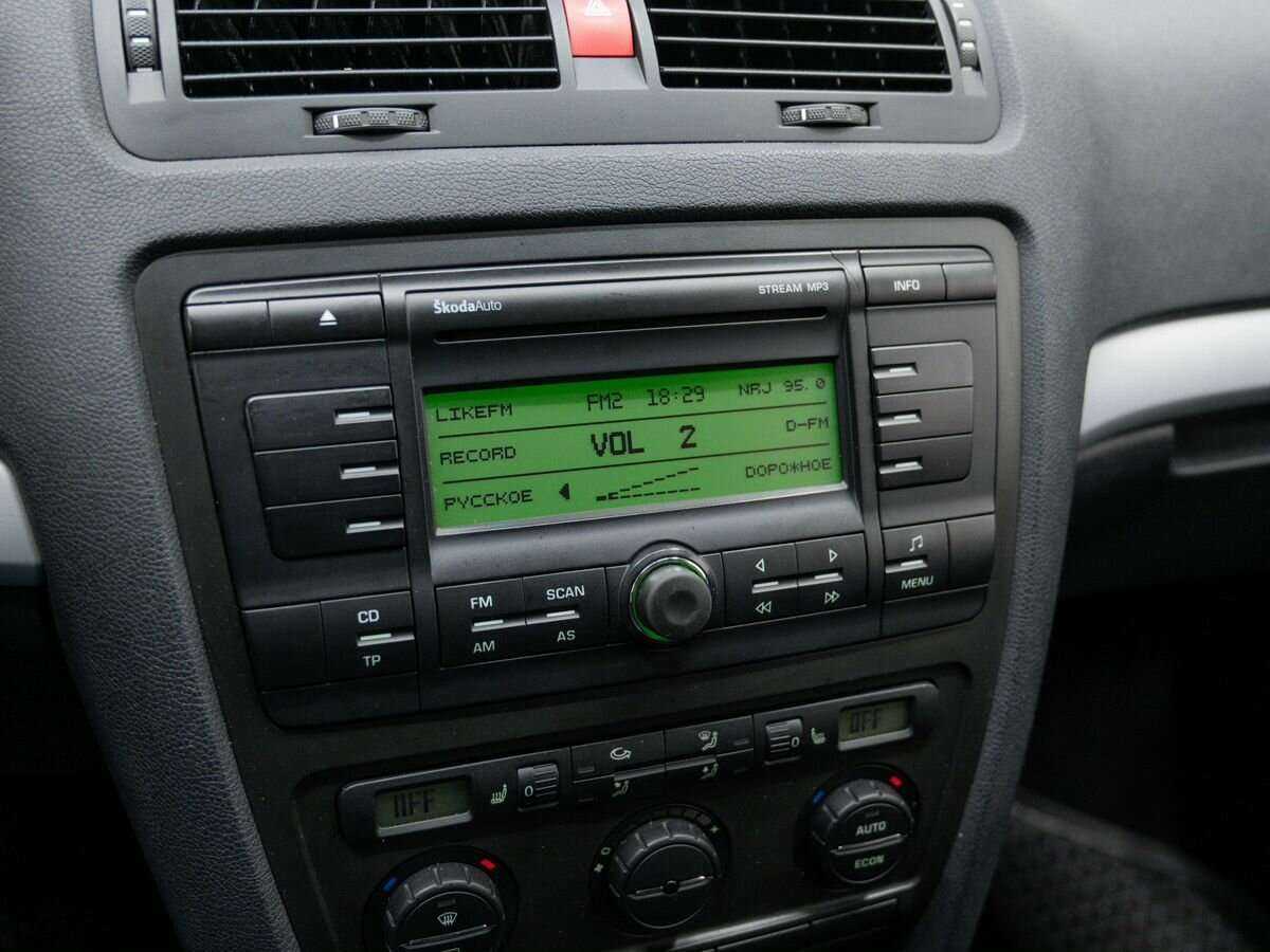 Skoda Octavia с пробегом — 2008 год. Фото: #16