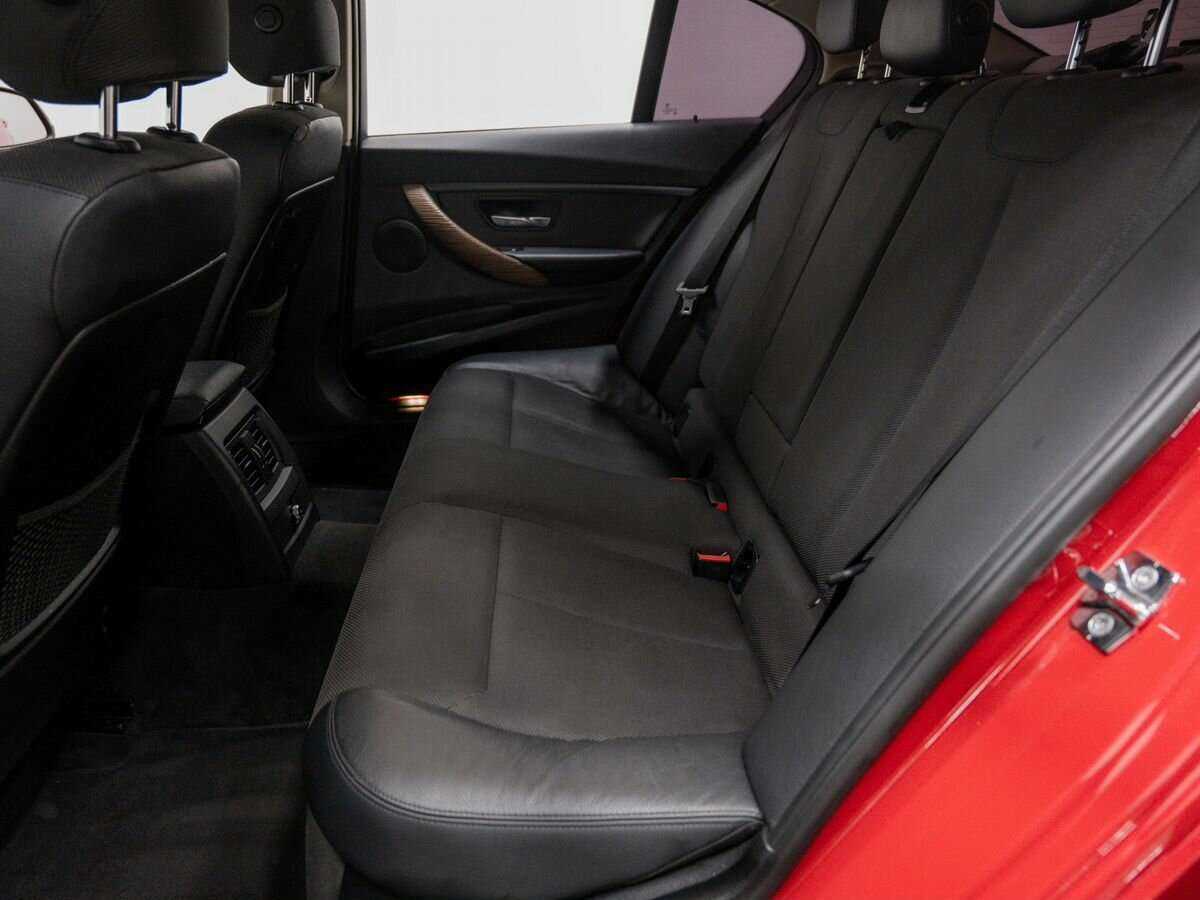 BMW 3 серии с пробегом — 2012 год. Фото: #8