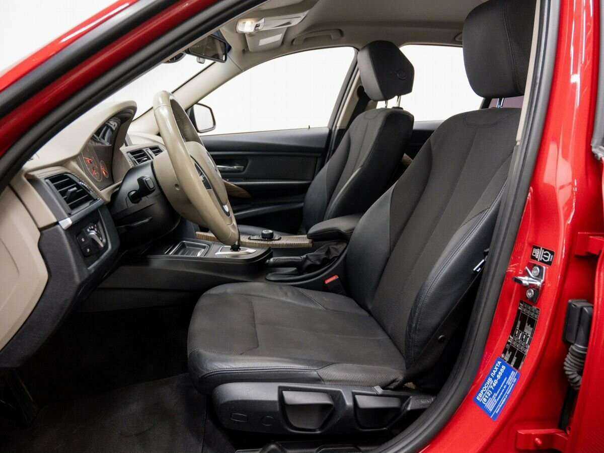 BMW 3 серии с пробегом — 2012 год. Фото: #10