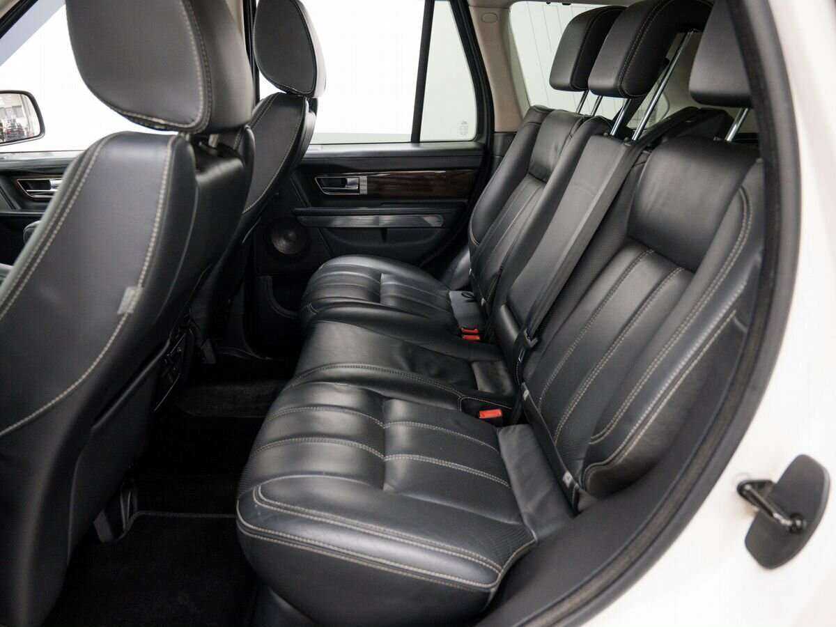 Land Rover Range Rover Sport с пробегом — 2010 год. Фото: #9