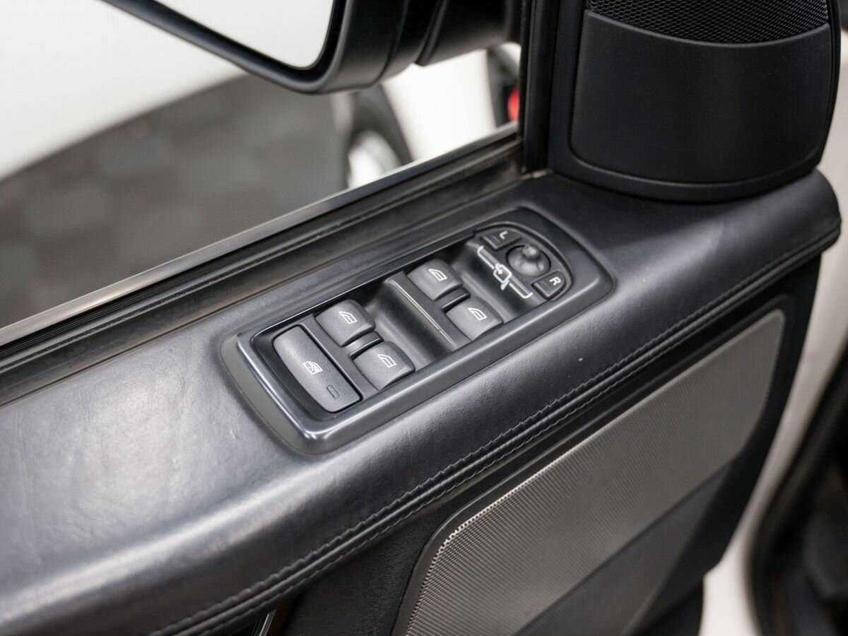 Land Rover Range Rover Sport с пробегом — 2010 год. Фото: #12