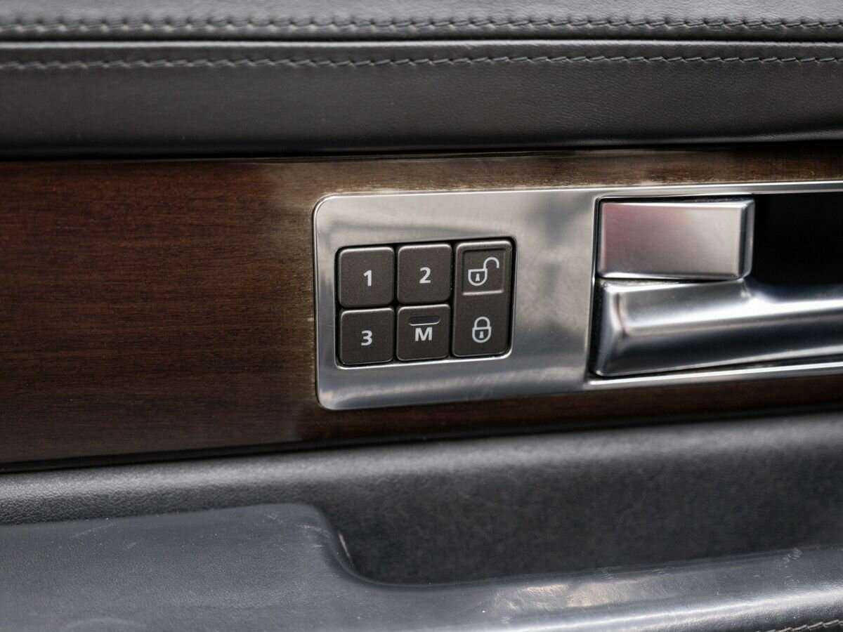 Land Rover Range Rover Sport с пробегом — 2010 год. Фото: #13