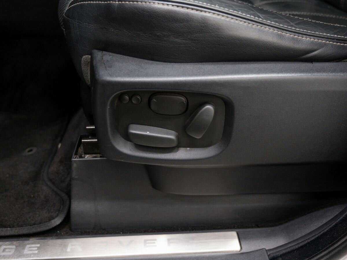 Land Rover Range Rover Sport с пробегом — 2010 год. Фото: #16