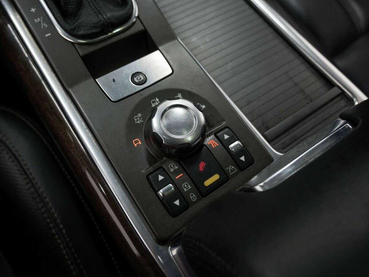 Land Rover Range Rover Sport с пробегом — 2010 год. Фото: #19