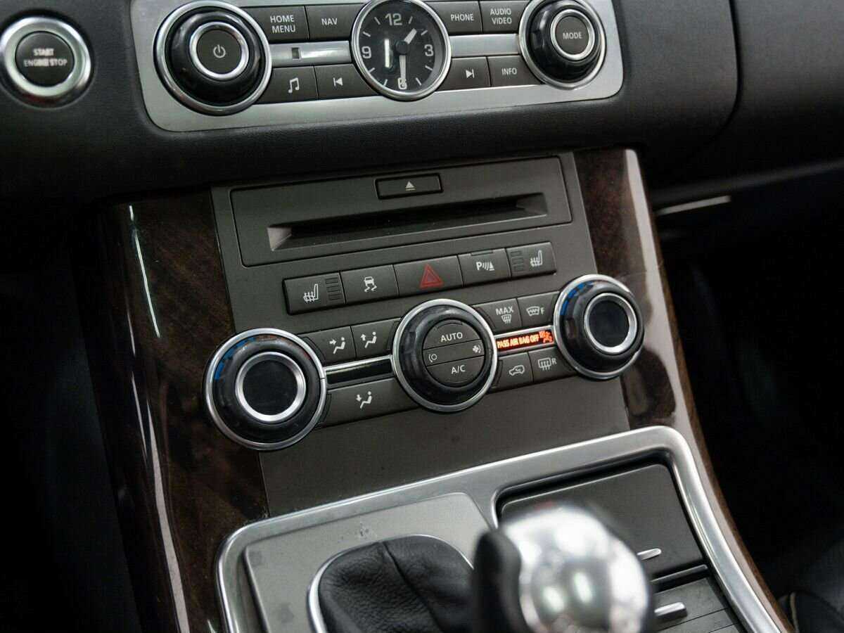 Land Rover Range Rover Sport с пробегом — 2010 год. Фото: #21