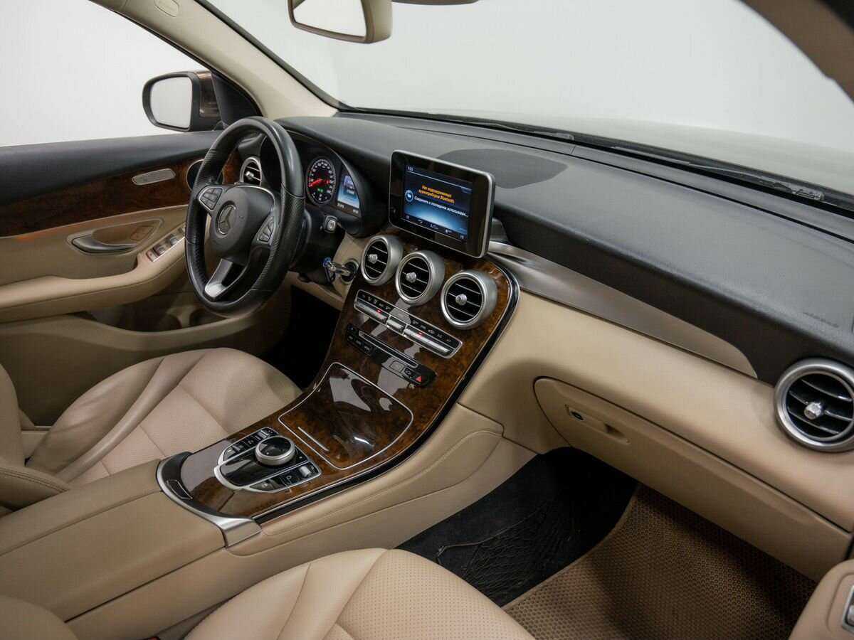 Mercedes-Benz GLC с пробегом — 2015 год. Фото: #3