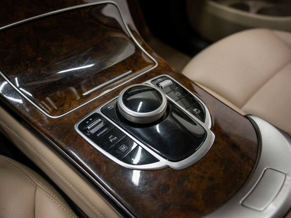 Mercedes-Benz GLC с пробегом — 2015 год. Фото: #16