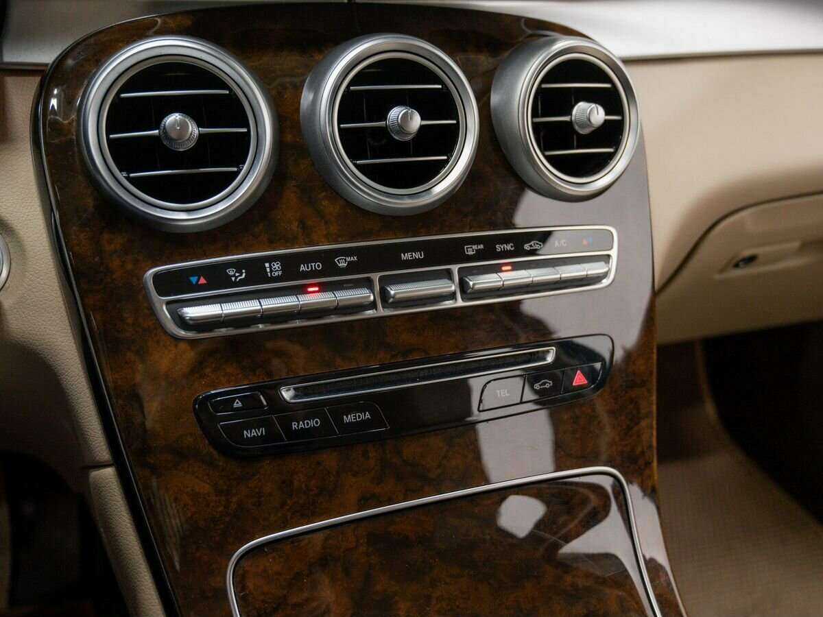 Mercedes-Benz GLC с пробегом — 2015 год. Фото: #17