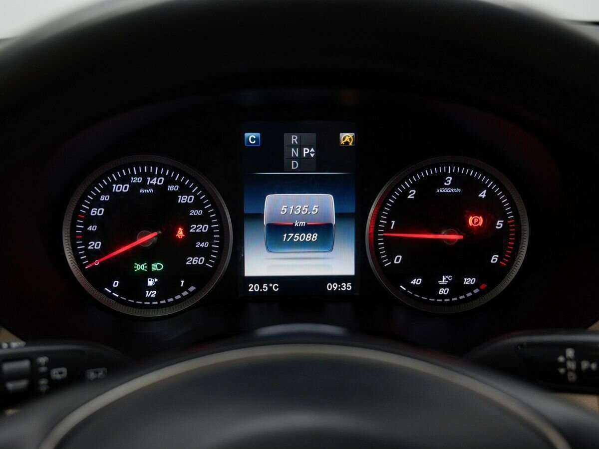 Mercedes-Benz GLC с пробегом — 2015 год. Фото: #19