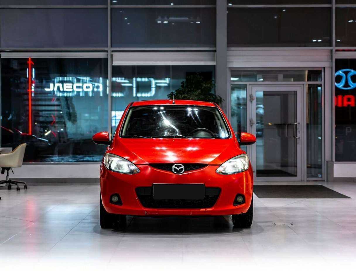 Mazda 2 с пробегом — 2008 год. Фото: #1
