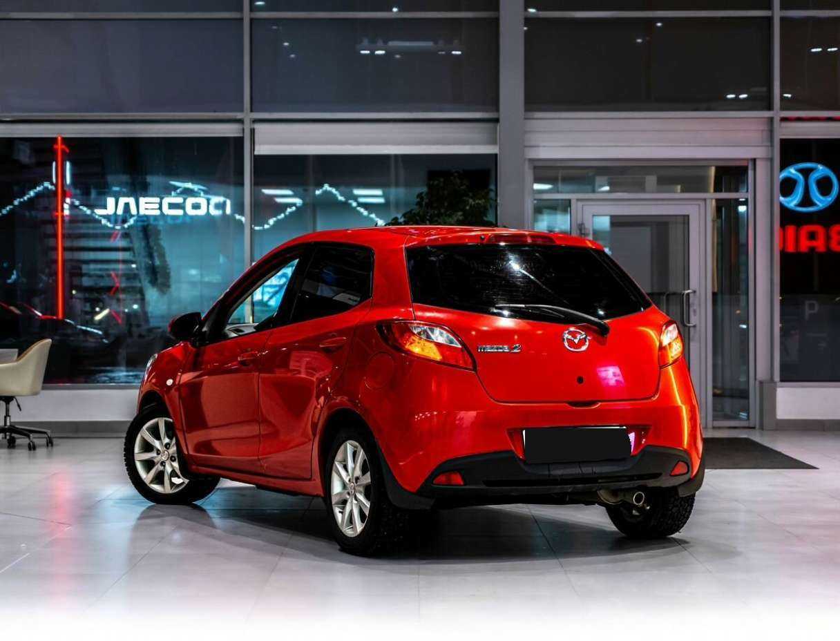 Mazda 2 с пробегом — 2008 год. Фото: #5